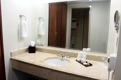 Un baño de Best Western PLUS Los Mochis