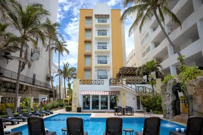 Piscina en o cerca de Best Western Hotel Posada Freeman Zona Dorada