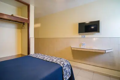 Una televisión o centro de entretenimiento en Hotel Mazatlan