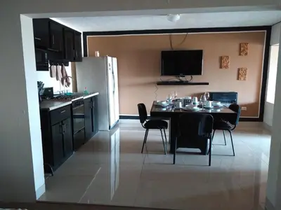 Una cocina o zona de cocina en Hermoso Depto por UACH II Con Terraza y linda vista