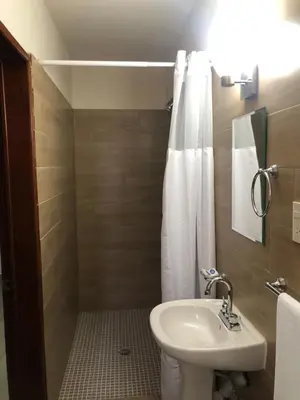 Un baño de Hotel Lorena