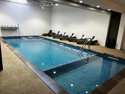 Piscina en o cerca de Madison Suites