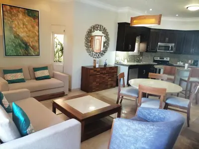 Una cocina o zona de cocina en Luxury Suites By Estrella del Mar