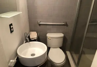 Un baño de My Suite Ejecutiva