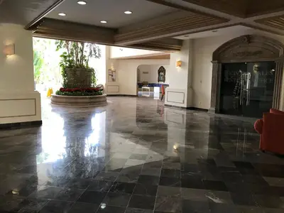 El vestíbulo o zona de recepción de Costa Bonita Condominiums & Beach Resort - Primer planta
