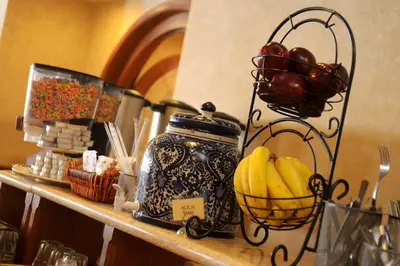 Comida en o cerca de este hotel