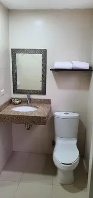Un baño de Hotel el Mayo Inn
