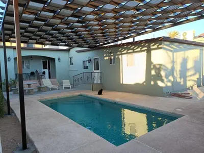 Piscina en o cerca de Almejas B