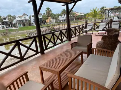 Un balcón o terraza de Casa en Nuevo Altata con Alberca Privada, Villa del mar