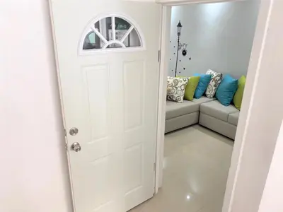 Zona de estar de Casa nueva recien equipada y completa.