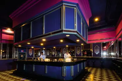 El salón o zona de bar de Riu Emerald Bay - All Inclusive