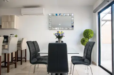 Zona de estar de CASA FAMILIAR PARA 8 PERSONAS EN RESIDENCIAL SEGURO