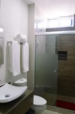 Un baño de Suites Rubí - Las Mejores vistas de San Carlos