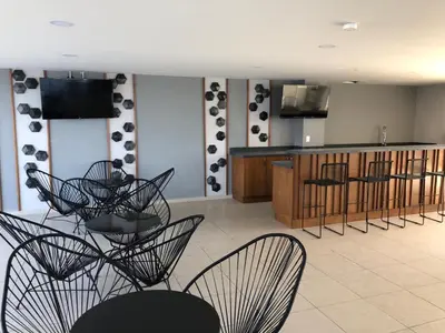 Una cocina o zona de cocina en Departamento de lujo en el Malecón