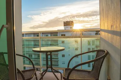 Un balcón o terraza de bonita habitación hotelera con balcón by G P S rentas