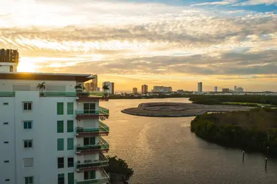 Vista de un río cerca de este apartamento