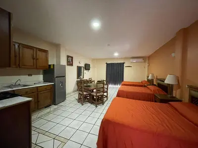 Una cocina o zona de cocina en Hotel Las Fuentes