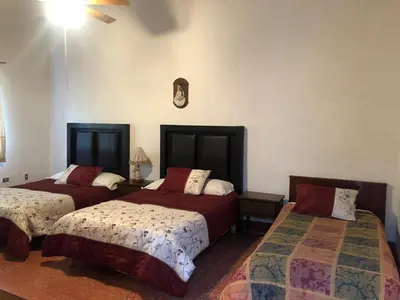 Cama o camas de una habitación en Hostal La española Parras