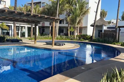 Piscina en o cerca de Modern Decor Apartment near ocean
