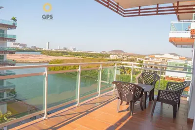 Un balcón o terraza de Depa en la marina a 5min de la playa by G P S rentas