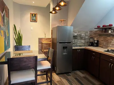 Una cocina o zona de cocina en DEPARTAMENTO CON TERRAZA Y VISTA para 6 personas