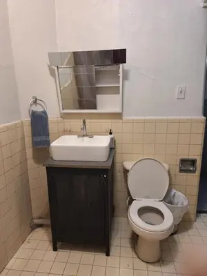 Un baño de Casa en La zona Centro de la Ciudad