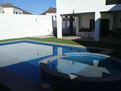 Piscina en o cerca de Big House Pool Grill, 4 Bedrooms 12 ppl AC Ocean view TV WIFI