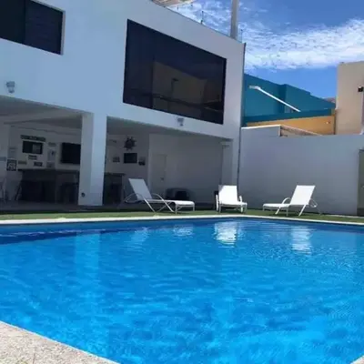 Big House Pool Grill