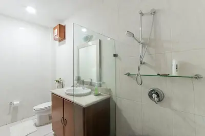 Un baño de Exclusivo departamento en la zona dorada