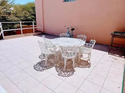 Un balcón o terraza de Loft 25 excelente y comodo, cerca del vado del rio, consulado,CAS, galerias mall , cama queen , cocineta