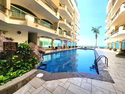 Piscina en o cerca de Tiara Sands 302