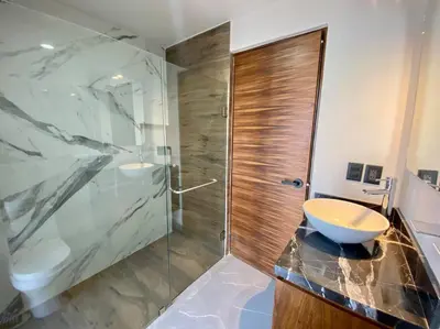 Un baño de Departamento catania con vista al mar