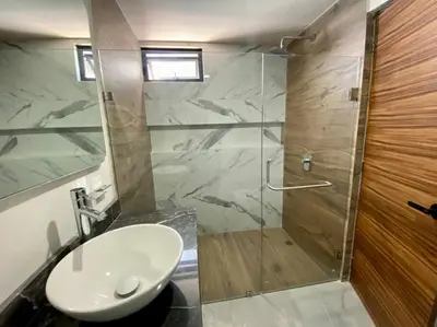 Un baño de Departamento catania con vista al mar