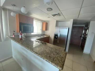 Una cocina o zona de cocina en Departamento en Costa Veleros, vista a la Marina