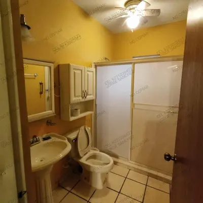 Un baño de Casa Villa Serena 5, enfrente de la alberca!