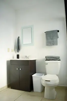 Un baño de ALBERCA 3 HABITACIONES, CERCA DE LA PLAYA, Cantera Residencial