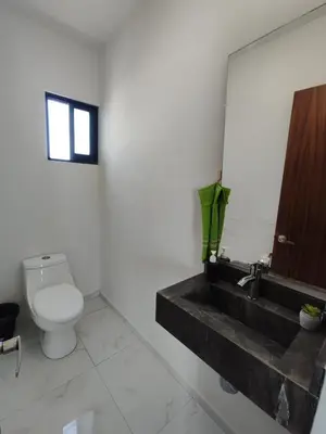 Un baño de Pent-house a media cuadra del malecón, Hookipa Tower!
