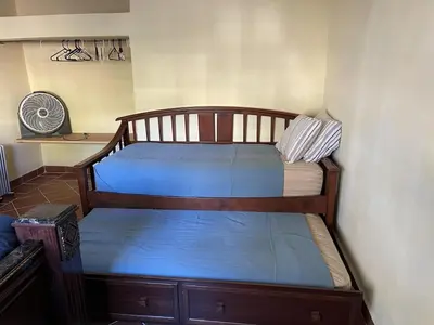 Cama o camas de una habitación en Casa arroyo at Bajazul just steps of waterfront and downtown