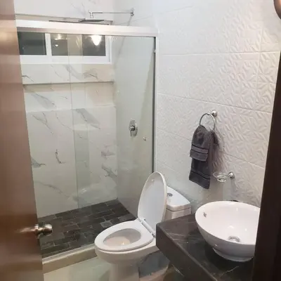 Un baño de Condo Monaco en Sabalo Country