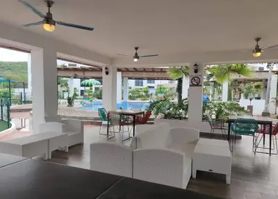 Piscina en o cerca de La casa del faro Azul Marino