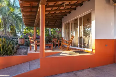 Plano de Casa Belen - Beautiful Beach View Home on Stone Island