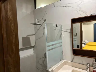 Un baño de Depa a unas calles de la playa by G P S rentas