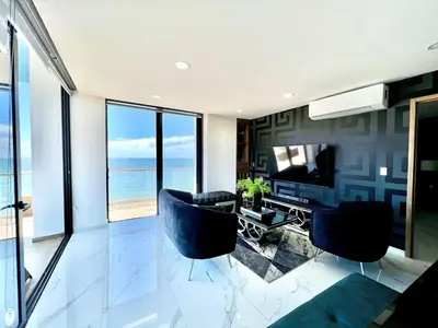 Una televisión o centro de entretenimiento en Boca de Cielo 402 Vista al Mar