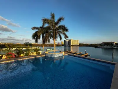 Piscina en o cerca de Casa Isla Marina Vista al Mar 20 Personas