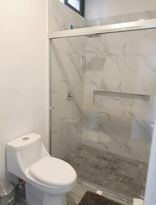 Un baño de Excelente Depa en Sabalo Country