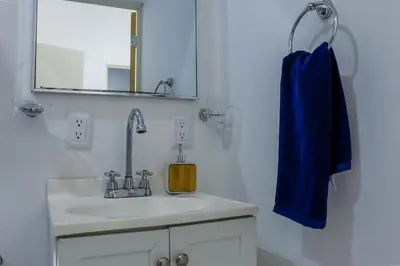 Un baño de Hermoso departamento a 5 min de Zona Dorada