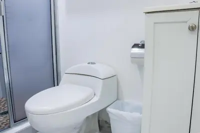 Un baño de Hermoso departamento a 5 min de Zona Dorada
