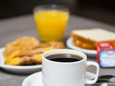 Opciones de desayuno disponibles en Hotel Mesaluna Short & Long Stay